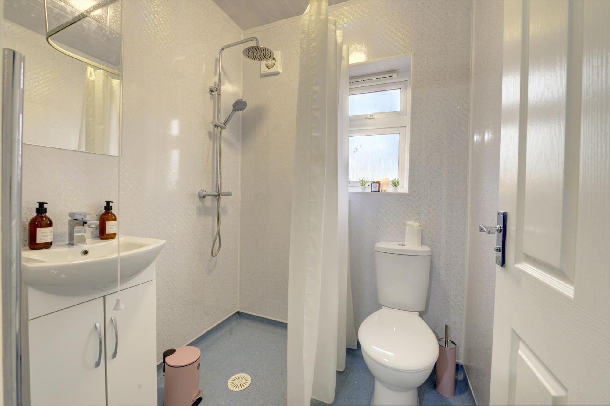 Stunning And Lovely 3 Bed House - Catch 22 考文垂 外观 照片