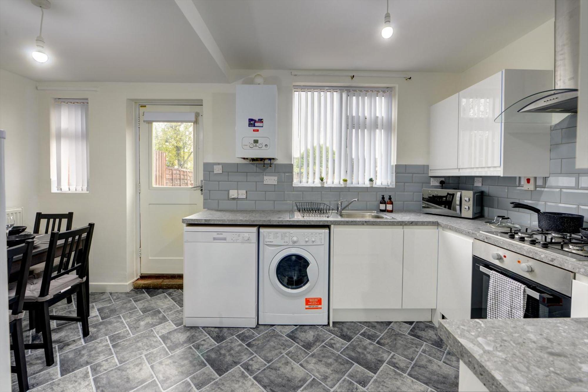 Stunning And Lovely 3 Bed House - Catch 22 考文垂 外观 照片