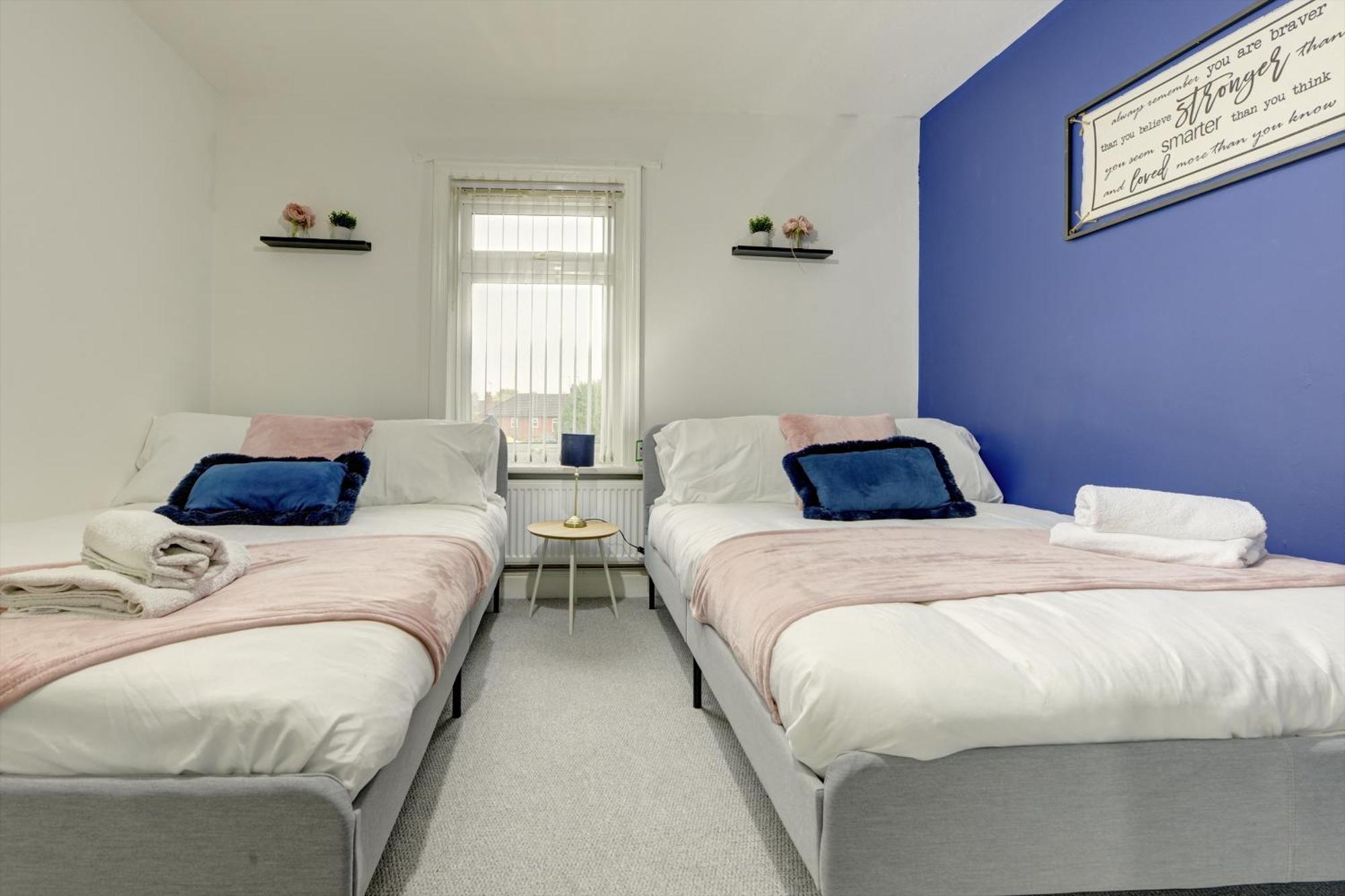 Stunning And Lovely 3 Bed House - Catch 22 考文垂 外观 照片